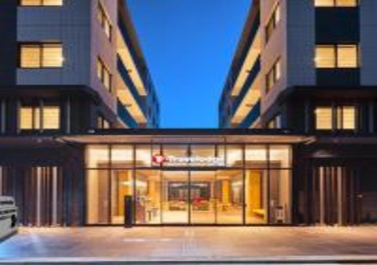 Travelodge Kyoto Shijo Omiya Bagian luar foto